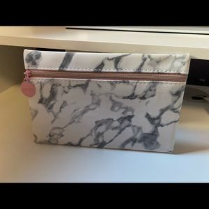 Ipsy make up bag